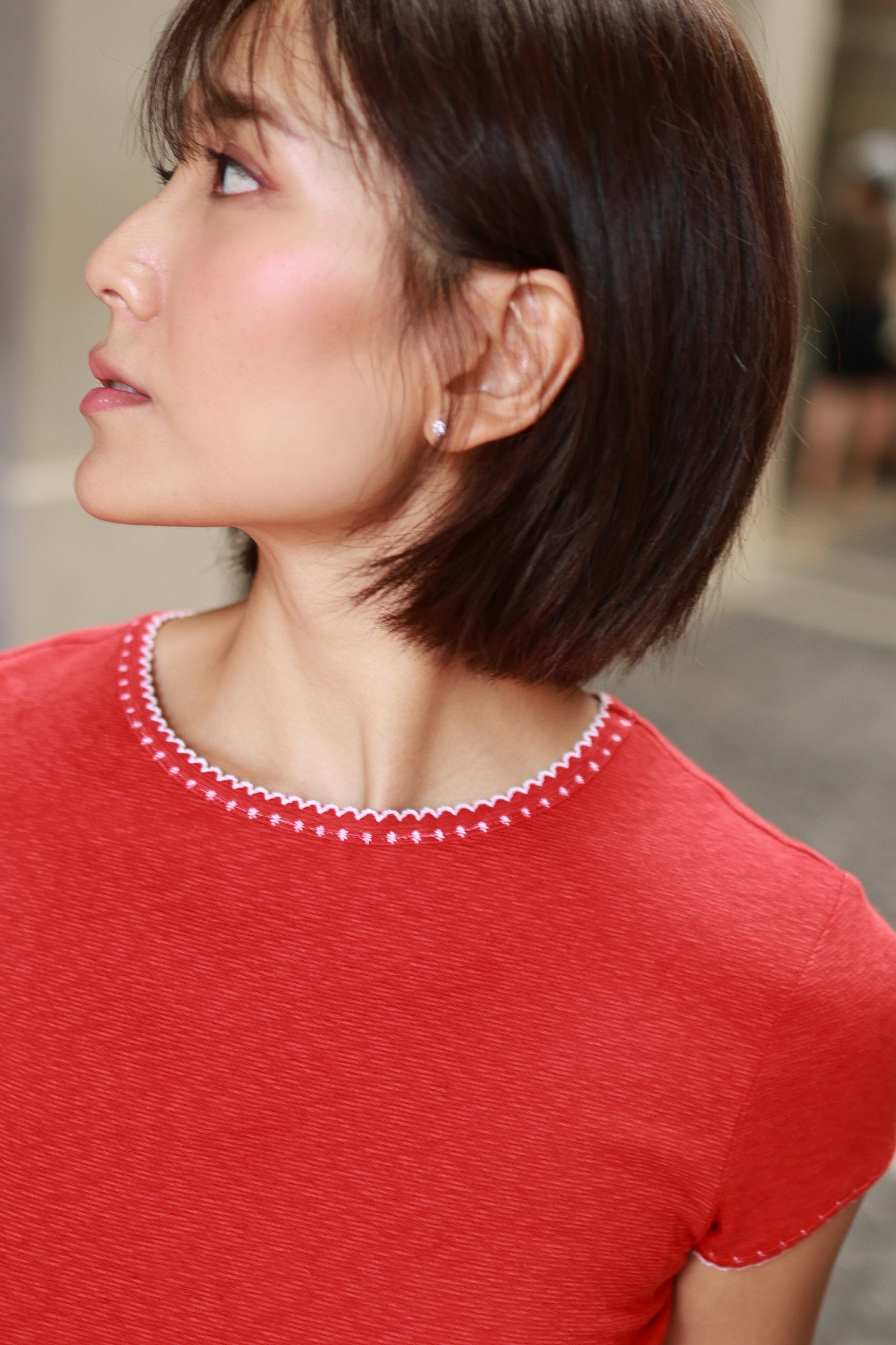EMBROIDERED KNIT TEE