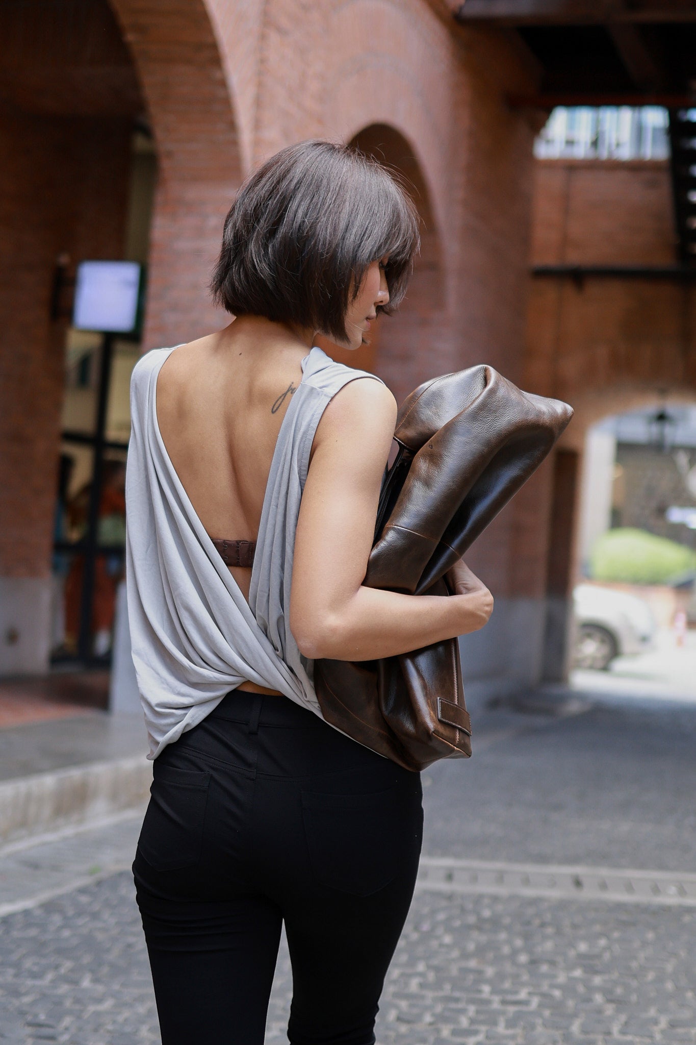 TWISTED BACKLESS TANK