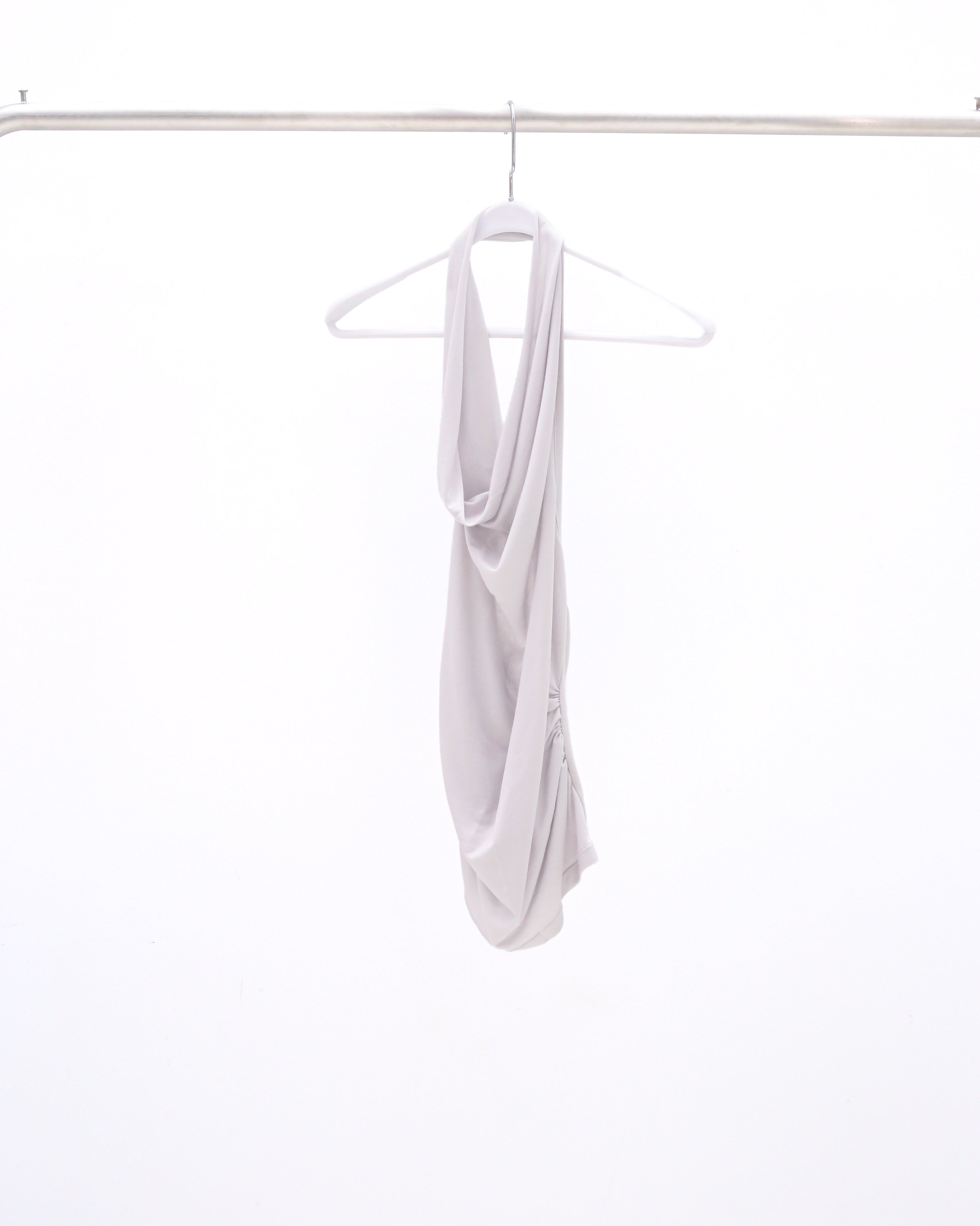 STRETCHY BACKLESS TURTLENECK