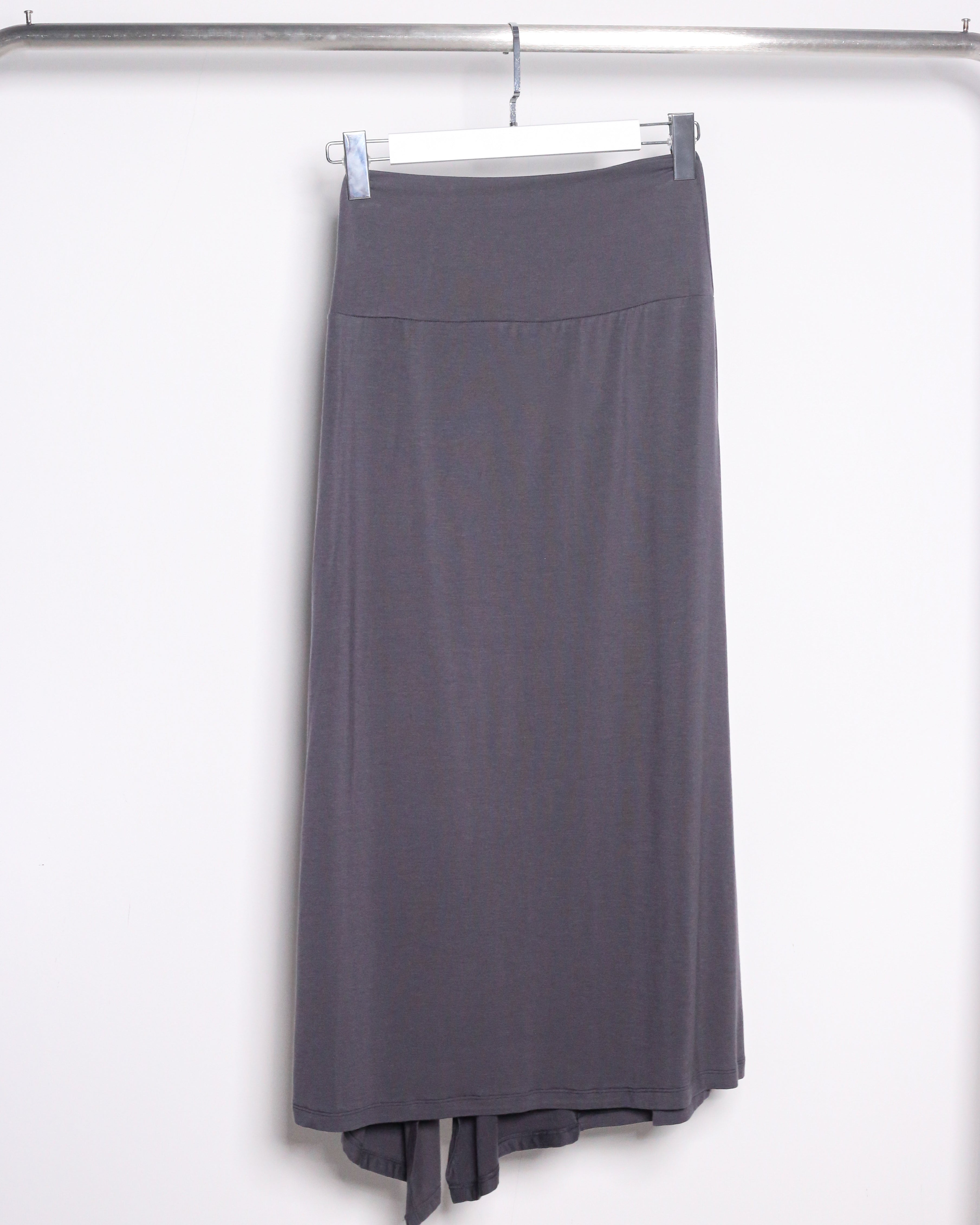 STRETCHY SPLIT MAXI SKIRT