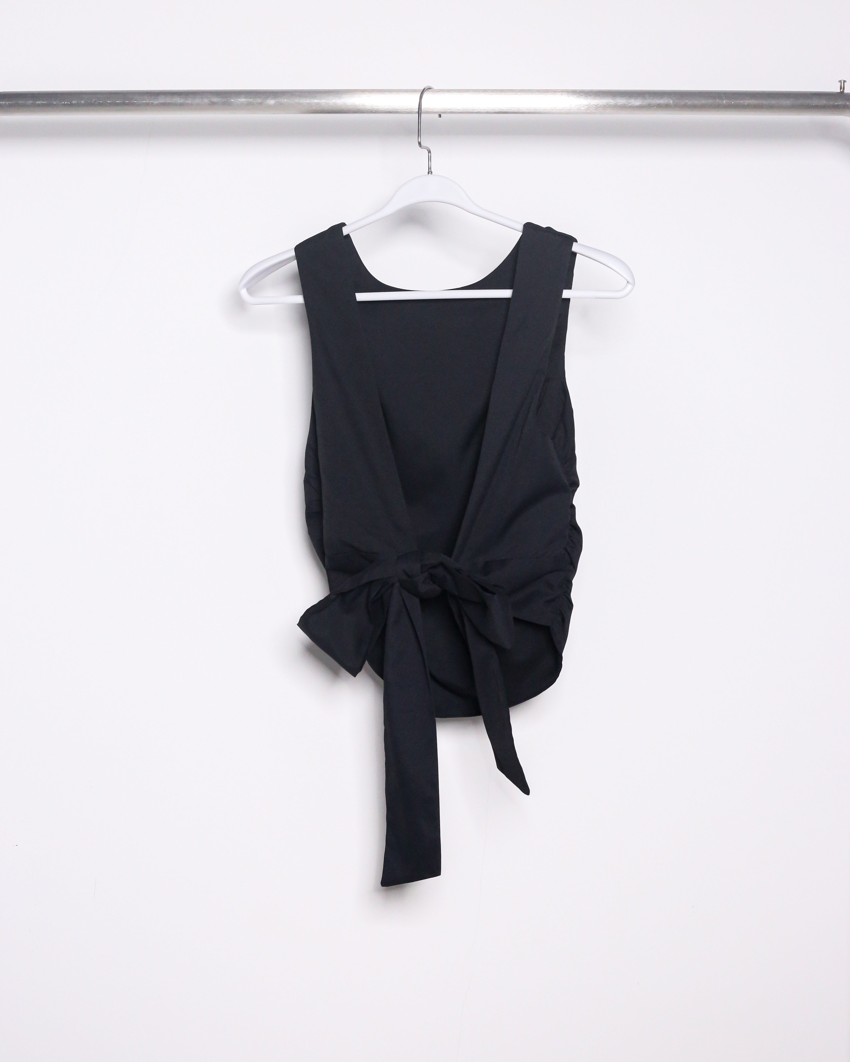 TIE-BACK BACKLESS TOP